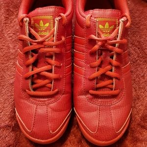 Red Adidas Samoa -Size 5.5- boys- Fits like women's US 7- barely worn